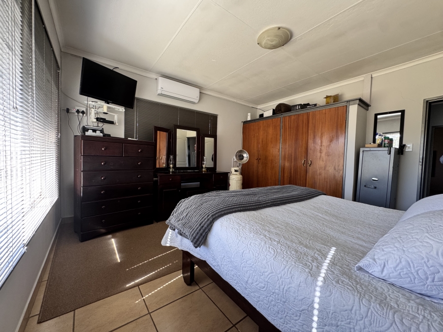 8 Bedroom Property for Sale in Meiringspark North West